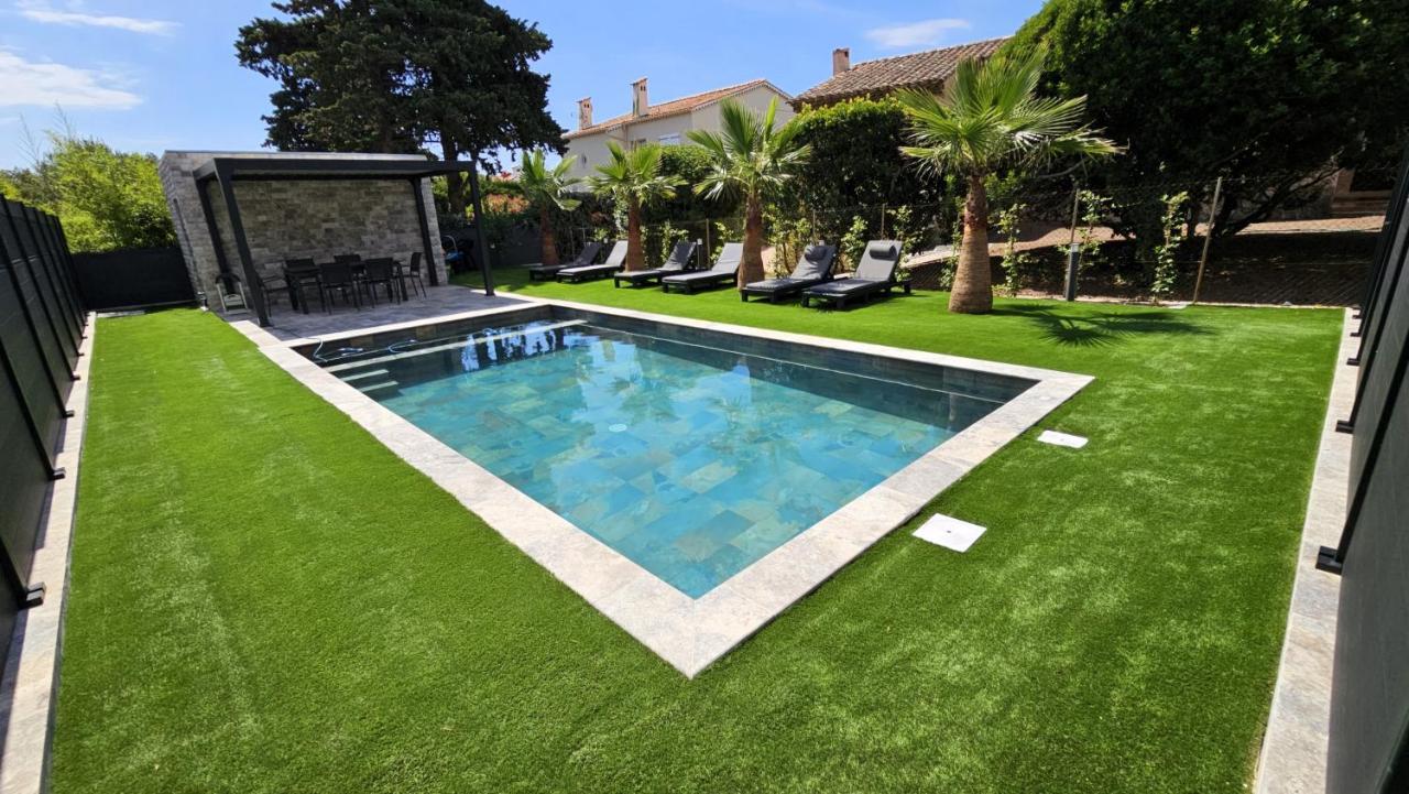 Etoile Du Berger Saint Aygulf: Seaside Villas with Private Gardens and Heated Pool Exterior photo