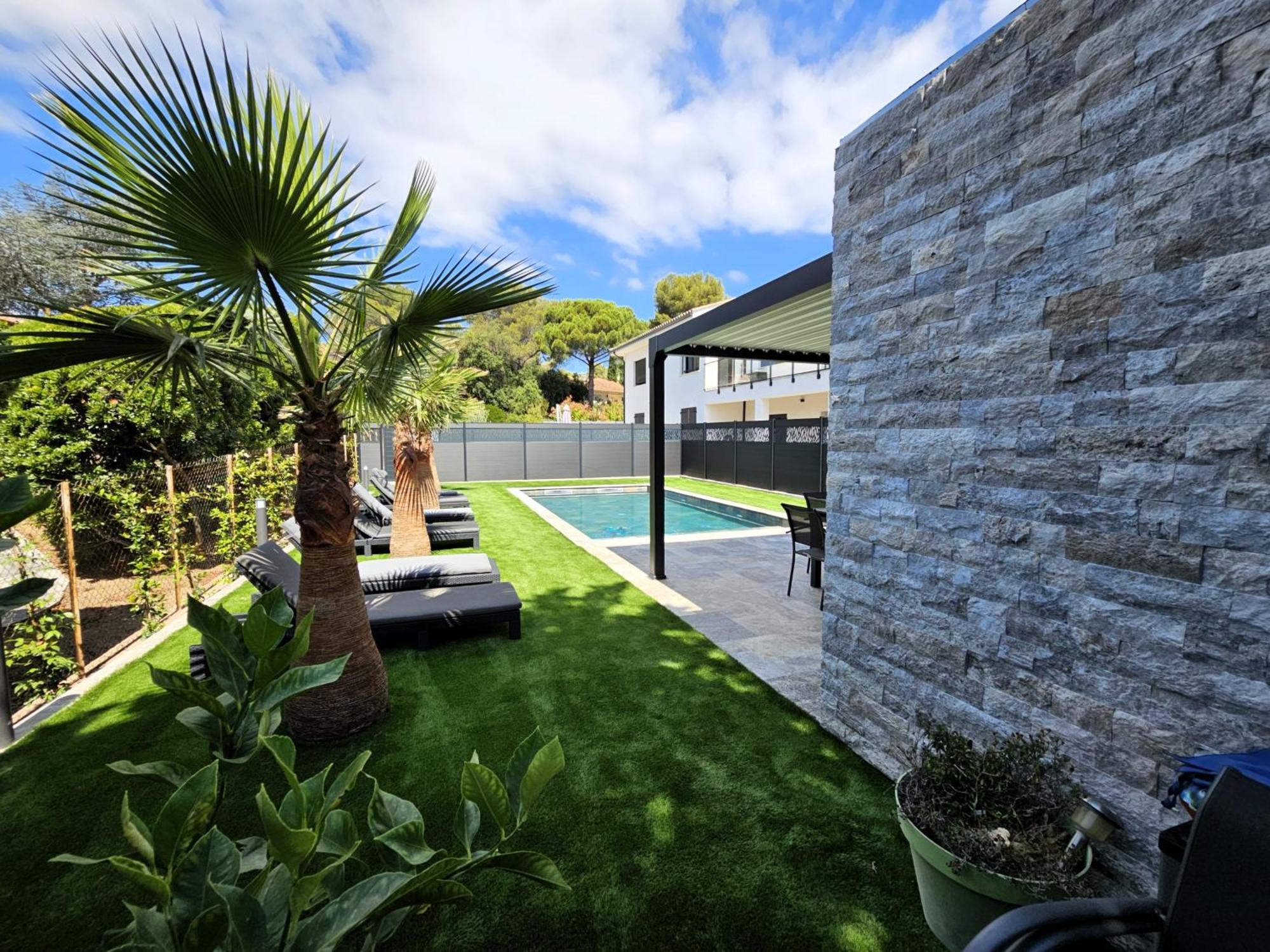 Etoile Du Berger Saint Aygulf: Seaside Villas with Private Gardens and Heated Pool Exterior photo