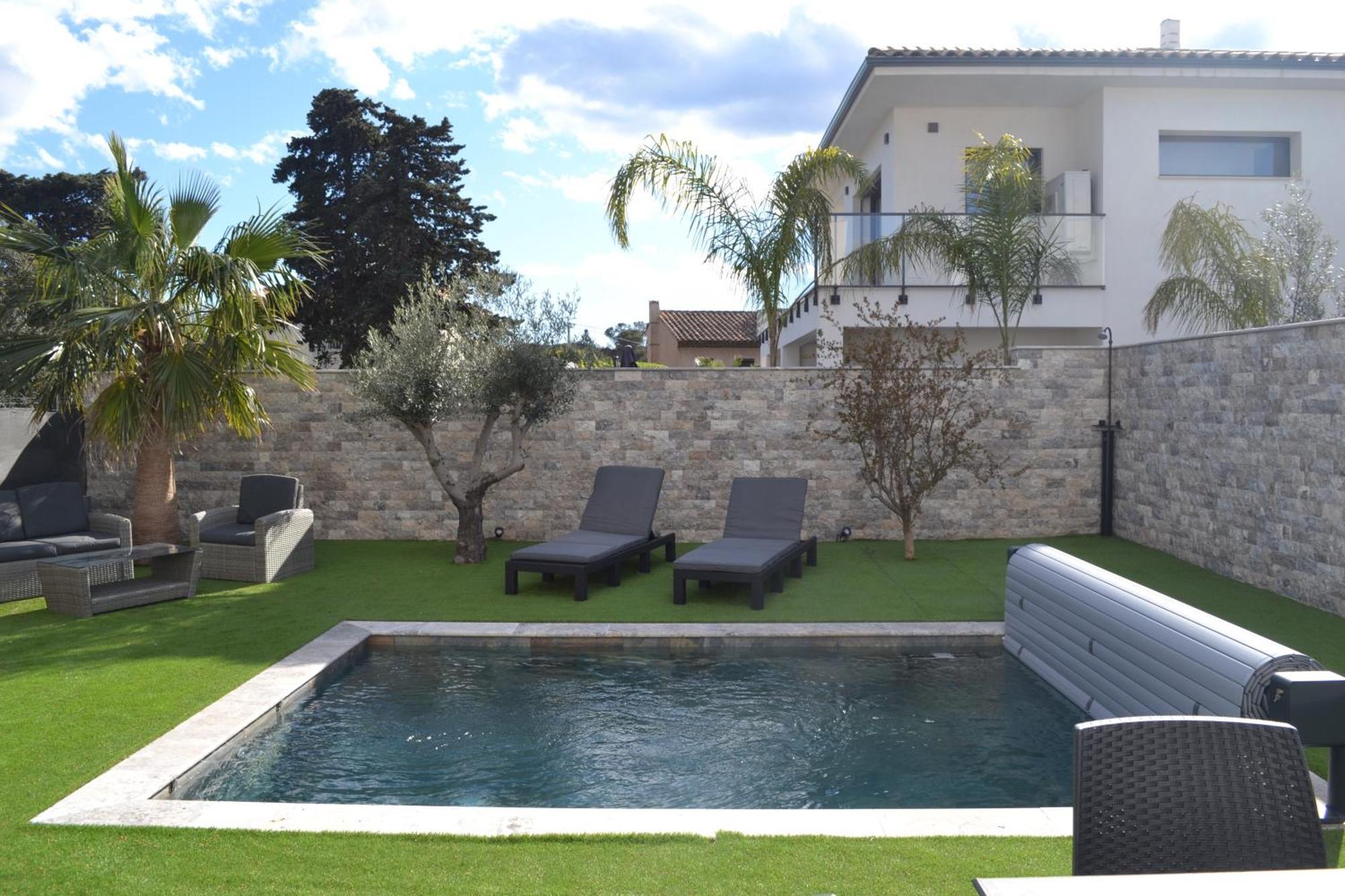 Etoile Du Berger Saint Aygulf: Seaside Villas with Private Gardens and Heated Pool Exterior photo