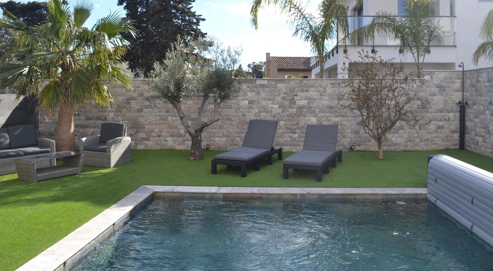 Etoile Du Berger Saint Aygulf: Seaside Villas with Private Gardens and Heated Pool Exterior photo