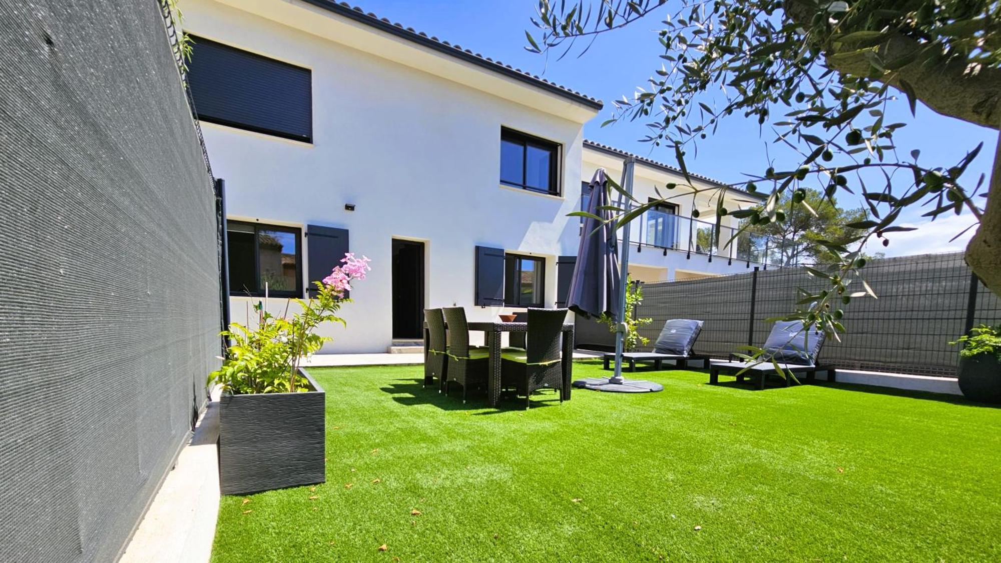 Etoile Du Berger Saint Aygulf: Seaside Villas with Private Gardens and Heated Pool Exterior photo